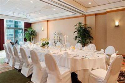 фото отеля Hilton Vancouver Metrotown