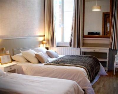 фото отеля Hotel de L'Amphitheatre Nimes