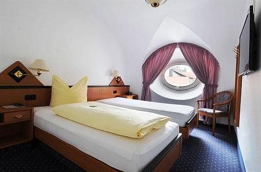 фото отеля Hotel Goldener Hirsch Kaufbeuren