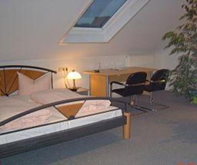 фото отеля Landhotel Weisser Hahn Wemding