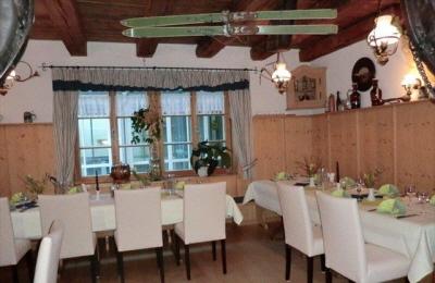 фото отеля Landhotel Weisser Hahn Wemding