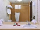 фото отеля Ramada Inn at Bradley International Airport