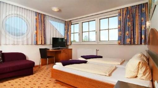 фото отеля Erlebnis Hotel Appartements Latschach