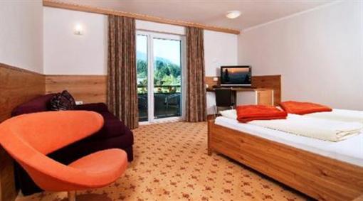фото отеля Erlebnis Hotel Appartements Latschach
