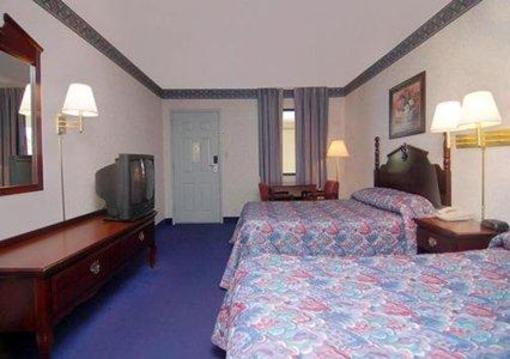 фото отеля Econo Lodge Inn & Suites Tuscaloosa