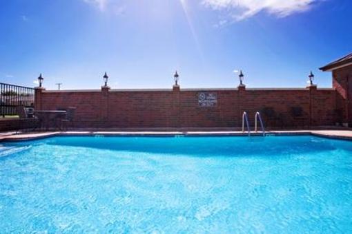 фото отеля Holiday Inn Express Hotel & Suites Midland (Texas)