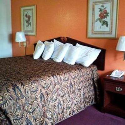 фото отеля Regency Inn and Suites McKinney