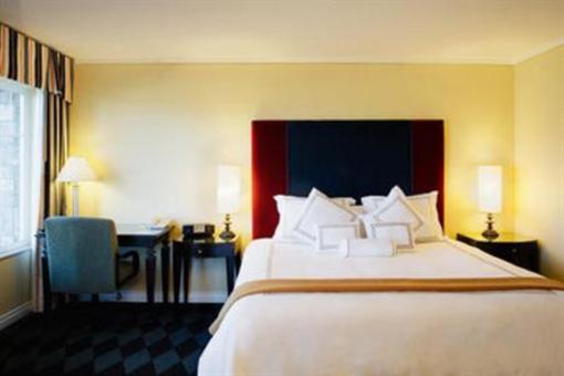 фото отеля Plaza Inn & Suites at Ashland Creek