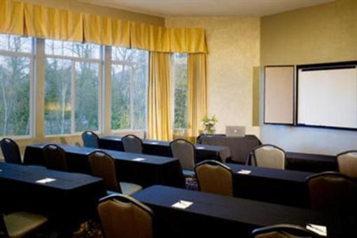 фото отеля Plaza Inn & Suites at Ashland Creek