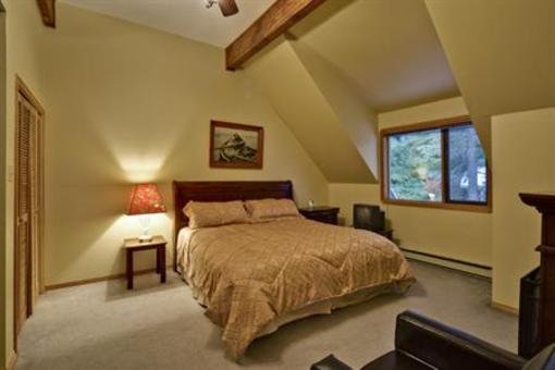 фото отеля Whistler Home & Chalet Rentals