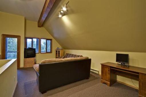 фото отеля Whistler Home & Chalet Rentals