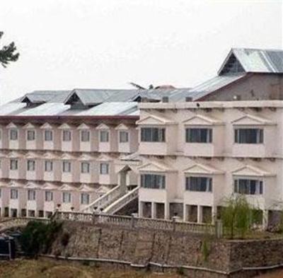 фото отеля Whistling Pines Resort