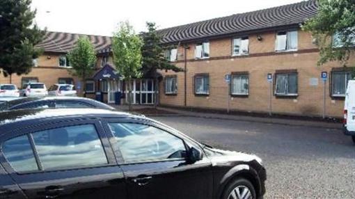 фото отеля Travelodge Glasgow Paisley Road Hotel
