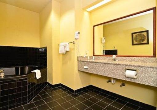 фото отеля Comfort Inn & Suites Joplin