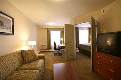 фото отеля Sandman Hotel & Suites Calgary West