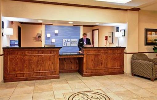 фото отеля Holiday Inn Express Hotel & Suites McPherson