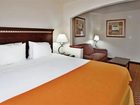 фото отеля Holiday Inn Express Hotel & Suites McPherson