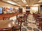 фото отеля Holiday Inn Express Hotel & Suites McPherson