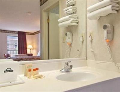 фото отеля Days Inn IH 40 & Sycamore View