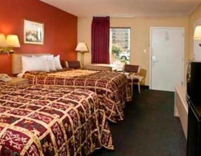 фото отеля Days Inn IH 40 & Sycamore View