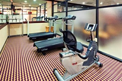 фото отеля Holiday Inn Express Paramus