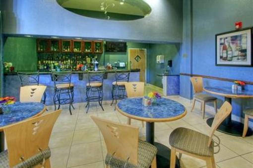 фото отеля Holiday Inn Hotel & Suites Albuquerque Airport - Univ Area