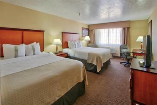 фото отеля Holiday Inn Hotel & Suites Albuquerque Airport - Univ Area