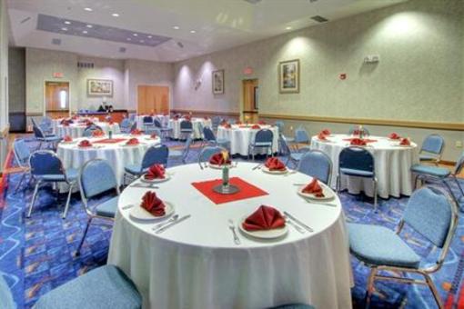 фото отеля Holiday Inn Hotel & Suites Albuquerque Airport - Univ Area