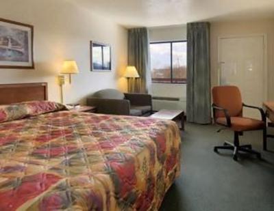 фото отеля Super 8 Antioch