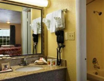 фото отеля Super 8 Antioch
