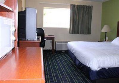 фото отеля Emerald Coast Inn & Suites Fort Walton Beach