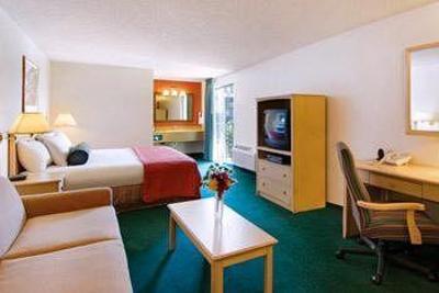 фото отеля Oxford Suites Lancaster (California)