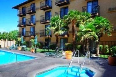 фото отеля Oxford Suites Lancaster (California)
