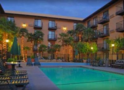 фото отеля Oxford Suites Lancaster (California)