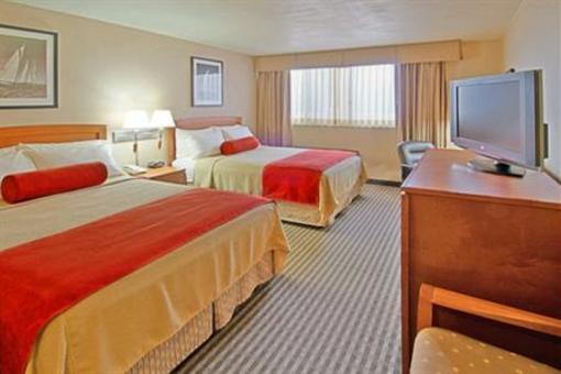 фото отеля Best Western Plus Gateway Hotel Santa Monica