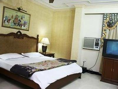 фото отеля Red Castle Hotel New Delhi