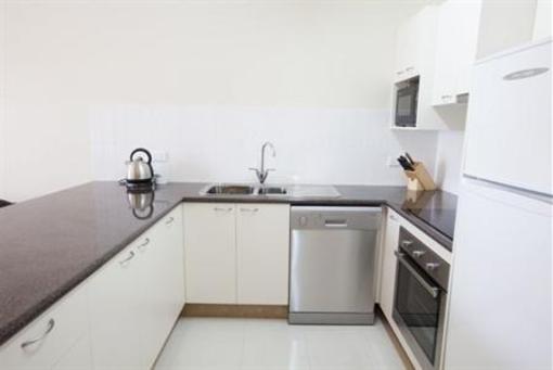 фото отеля Mardi Gras Holiday Apartments