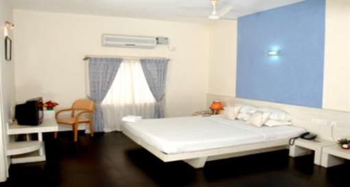 фото отеля Chairmans Club & Resort Bangalore