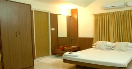фото отеля Chairmans Club & Resort Bangalore
