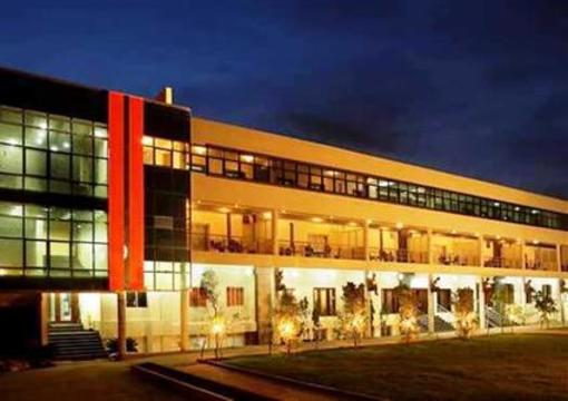 фото отеля Chairmans Club & Resort Bangalore