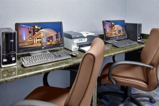 фото отеля Holiday Inn Express Hotel & Suites Williamsport