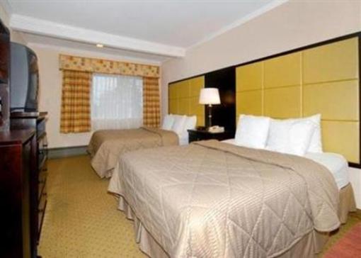 фото отеля Comfort Inn Carmel By The Sea