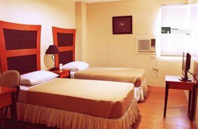 фото отеля Creekside Amorsolo Hotel