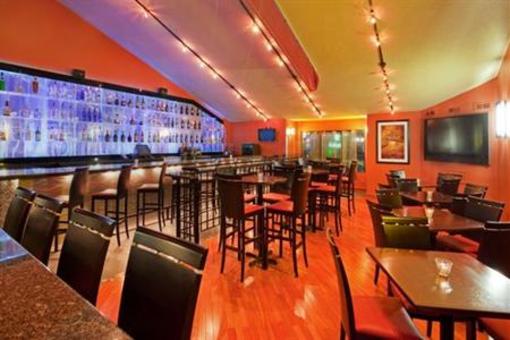 фото отеля Holiday Inn Hyannis
