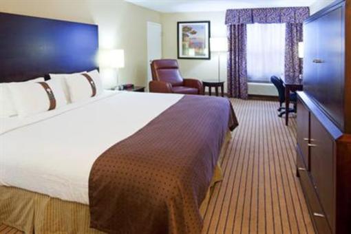 фото отеля Holiday Inn Hyannis