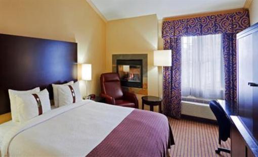 фото отеля Holiday Inn Hyannis