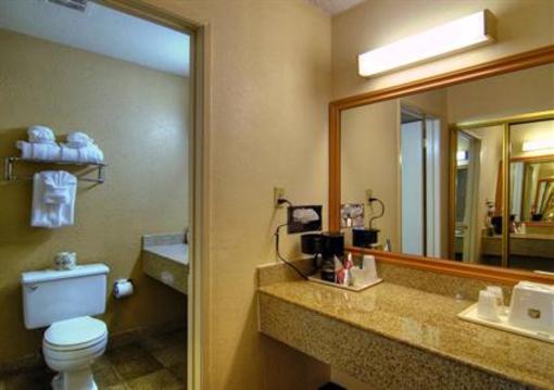 фото отеля BEST WESTERN Crystal Palace Inn and Suites