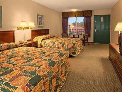 фото отеля Days Inn Suites Anaheim At Disneyland Park