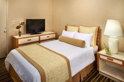 фото отеля Queen Kapiolani Hotel
