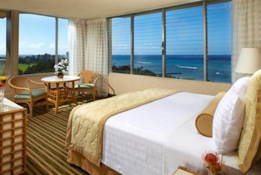 фото отеля Queen Kapiolani Hotel